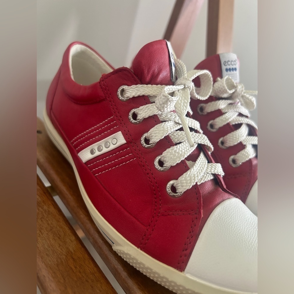 Ecco Women’s Hybrid Sneaker-Sport Shoe Size 37 (W 6.5-7) - Picture 5 of 10